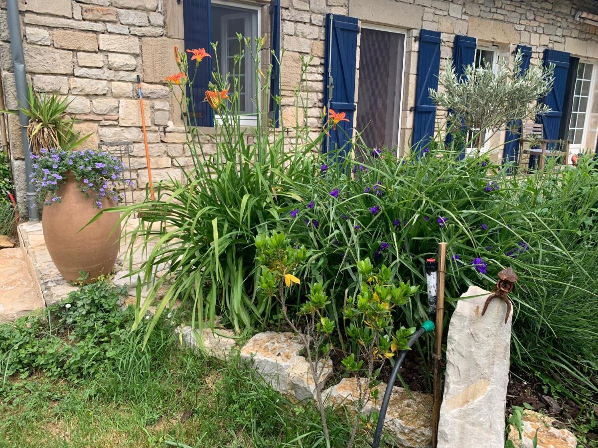 Gite La Longere Bleue Caylus エクステリア 写真